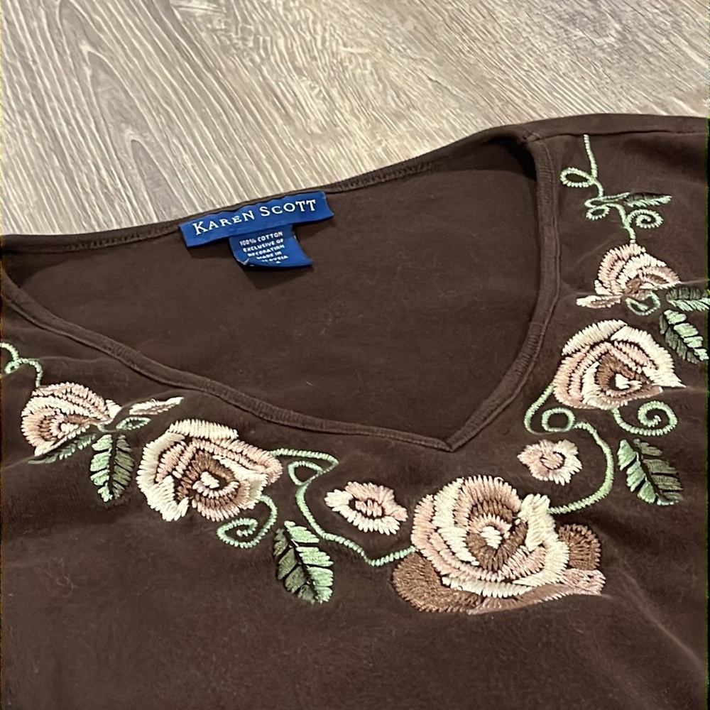 Karen Scott V Neck Floral Rose Embroidery Brown Long Sleeve Shirt sz M
